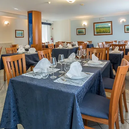 Riva Hotel